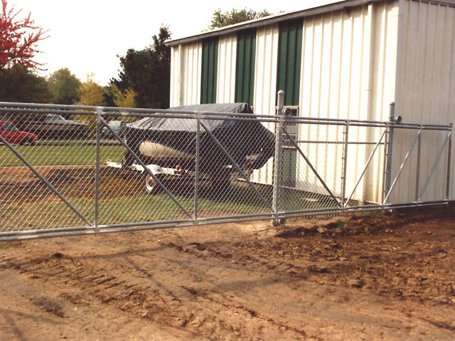 Commercial Cantilever Chain Link Gate